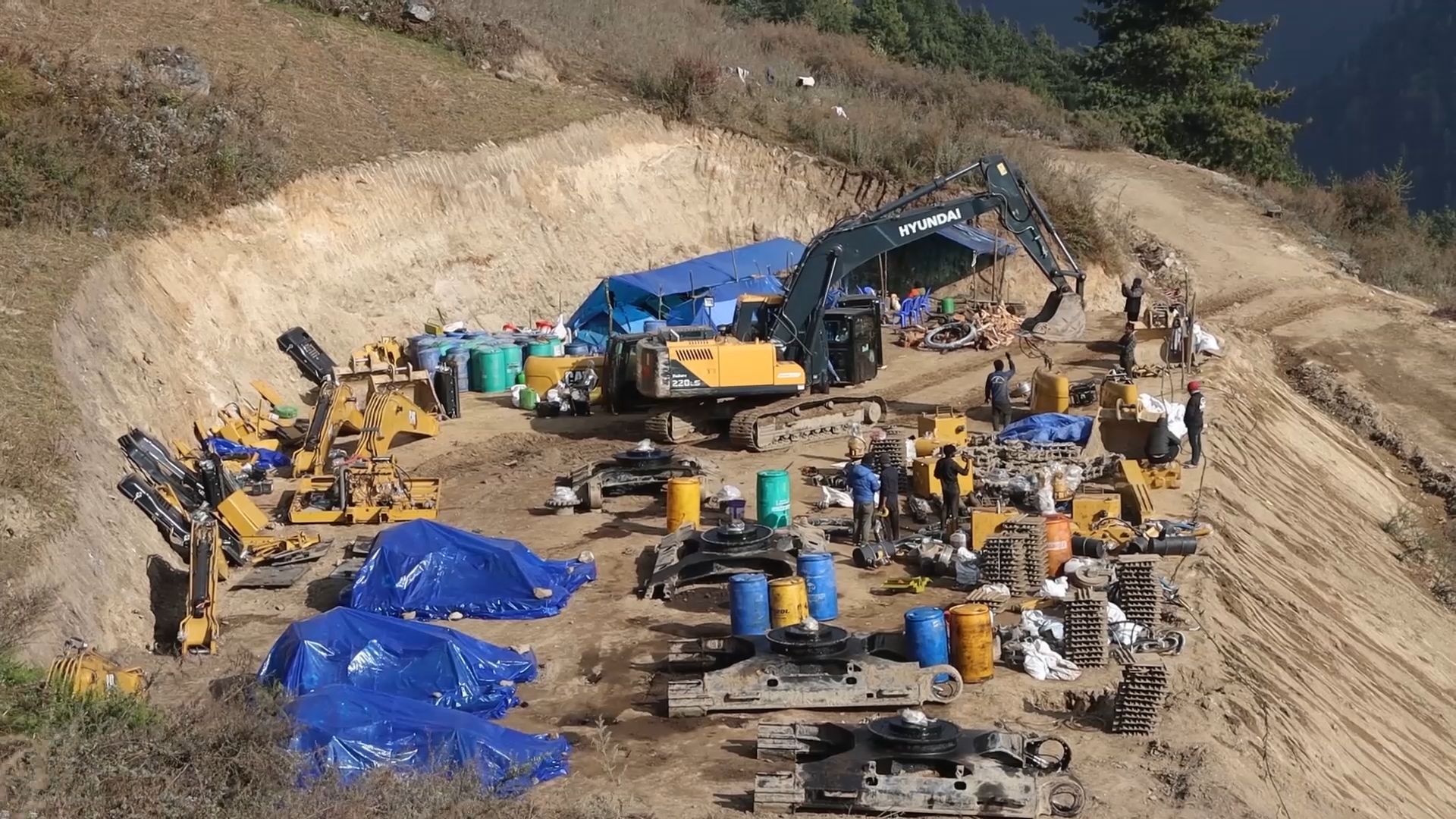 Chhujung sites , eqquipment images